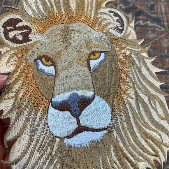 Large Lion Iron-On Patch - Picture 5 of 5